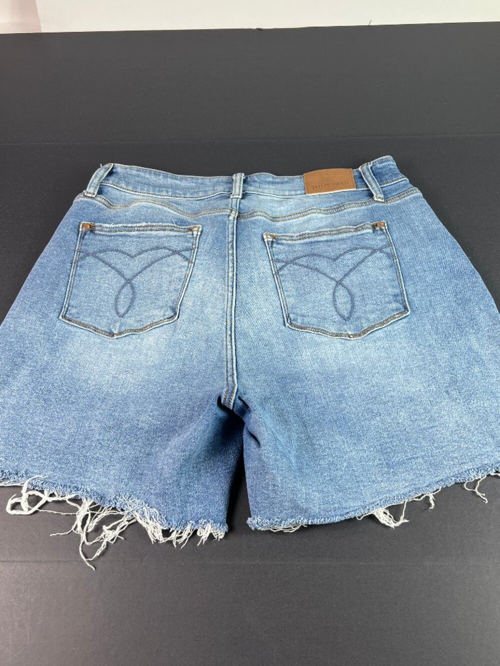 Judy Blue Jean Shorts Womens Plus 35* High Rise Blue Cut Off Denim Jorts Tag 2XL - Picture 6 of 15
